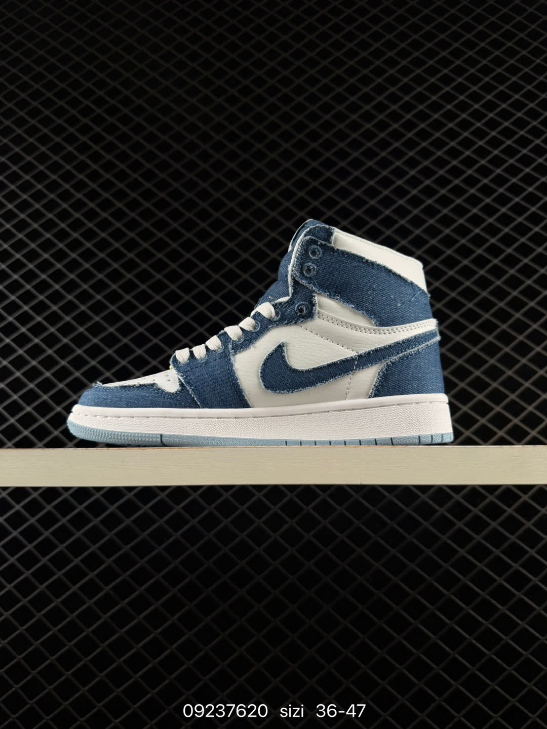 Air Jordan 1 Retro High OG Pine Green-555088-302